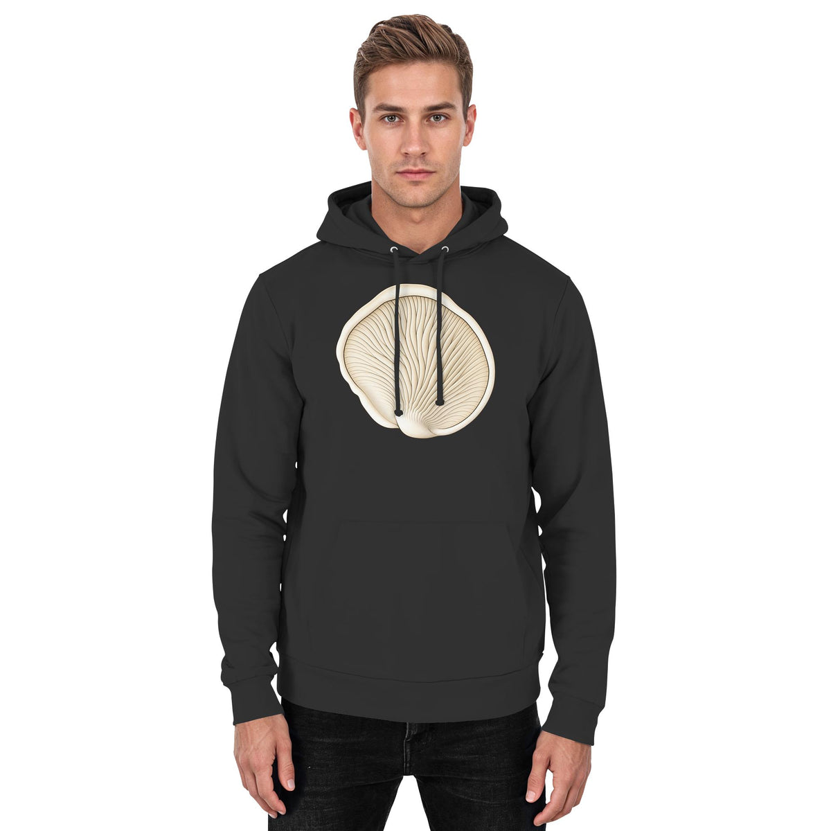 Fenchelseitling Hoodie – Schwarz – Model Mann